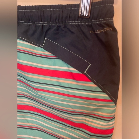 THE NORTH FACE Girls Class V Water Short -Mint Blue Multi Stripe - Size XL NWT - Picture 3 of 6